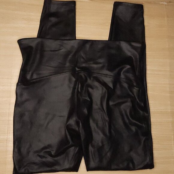 Spanx Black Plus Faux Leather Leggings 1X - Picture 1 of 9
